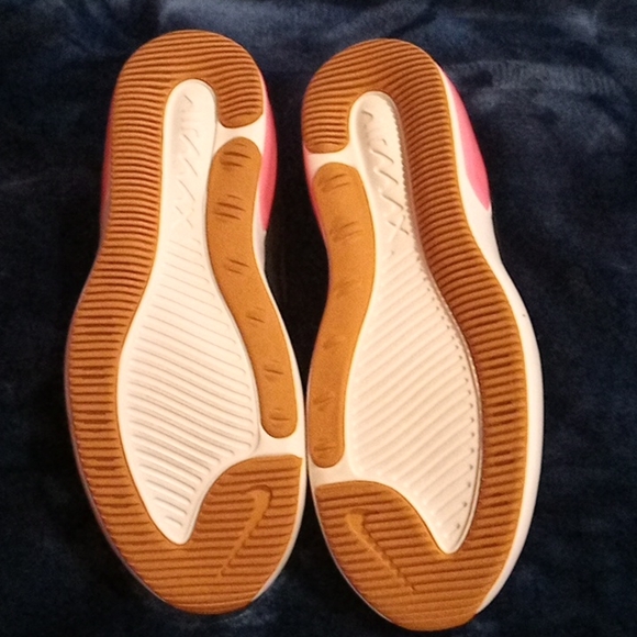 Nike Air MaxTennis Shoes - Picture 5 of 5